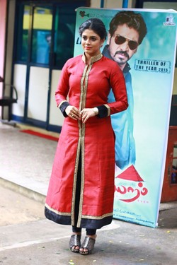 Iniya Photos